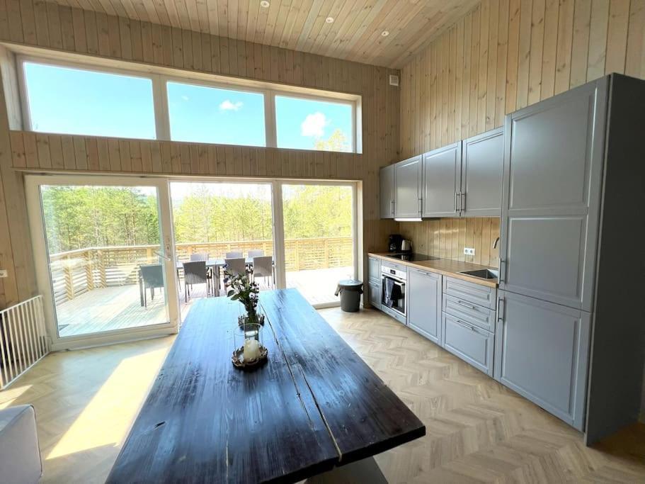 Tretoppen - Ny Moderne Hytte, Unike Finnskogen Турсбю Экстерьер фото